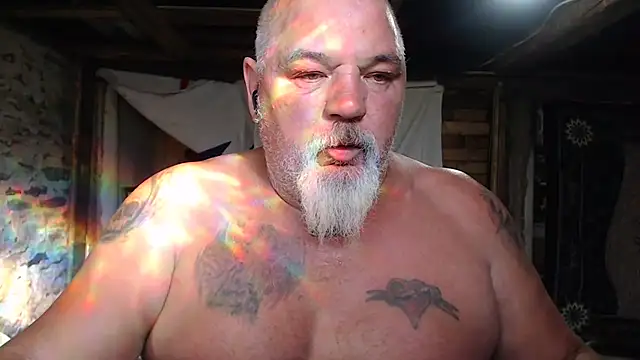 Newfiesausage1972 online show from July 12, 2026, 10:45 pm