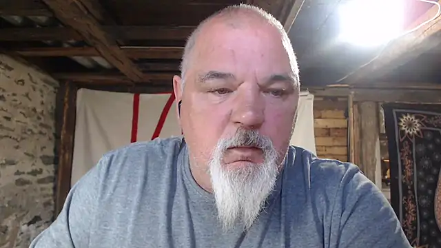 Newfiesausage1972 online show from July 20, 2026, 10:50 am