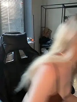 meanexx online show from March 5, 2026, 5:03 am