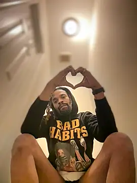 1BeautyN1Beast online show from November 29, 2025, 4:15 am