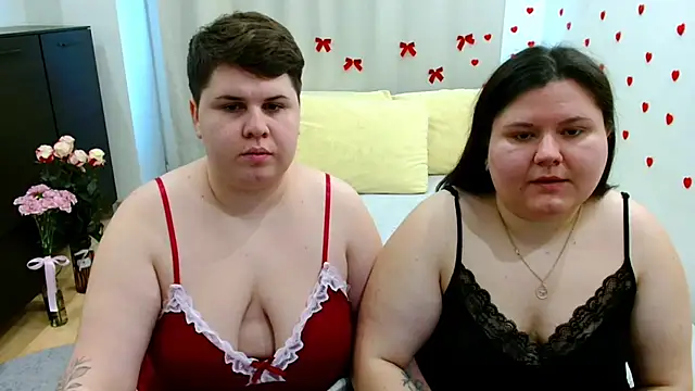 BeckyAndHellen online show from October 30, 2025, 11:33 am