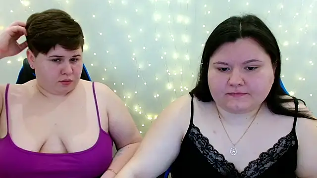 BeckyAndHellen online show from February 13, 2026, 11:50 am