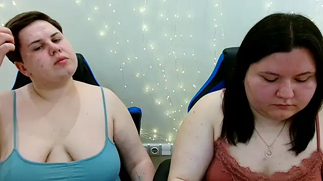 Snapshot of BeckyAndHellen chatting on June 2, 2026, 9:11 am BeckyAndHellen online show from June 2, 2026, 9:11 am