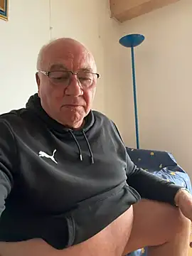 biggandybig online show from April 11, 2026, 7:56 am