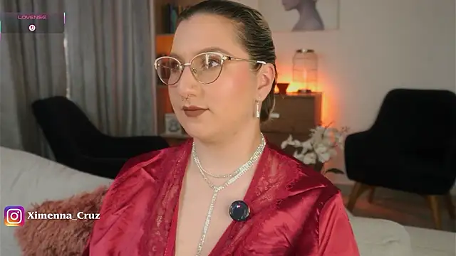 Ximenna Cruz online show from March 4, 2026, 12:00 pm