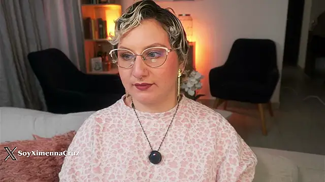 Ximenna Cruz online show from March 19, 2026, 9:52 pm