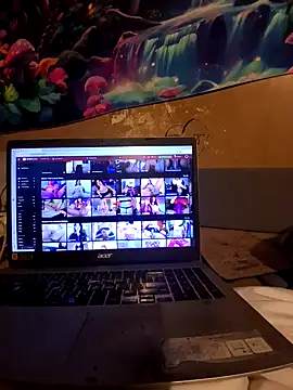 Snapshot of nuttinbuttcock69 chatting on May 13, 2026, 6:05 pm nuttinbuttcock69 online show from May 13, 2026, 6:05 pm