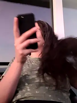 Snapshot of atenealovve_77 chatting on November 17, 2025, 11:43 pm atenealovve 77 online show from November 17, 2025, 11:43 pm