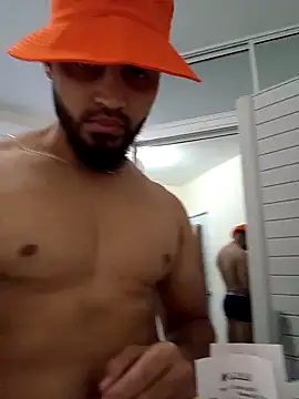 luismanuel 1998 online show from November 9, 2025, 4:16 pm