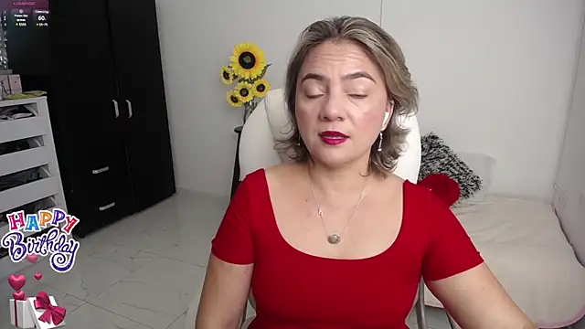 Snapshot of ana_milf chatting on January 11, 2025, 12:07 pm ana milf online show from January 11, 2025, 12:07 pm