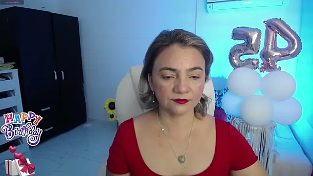 Snapshot of ana_milf chatting on January 13, 2025, 12:13 pm ana milf online show from January 13, 2025, 12:13 pm