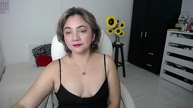 Snapshot of ana_milf chatting on March 12, 2025, 12:47 pm ana milf online show from March 12, 2025, 12:47 pm