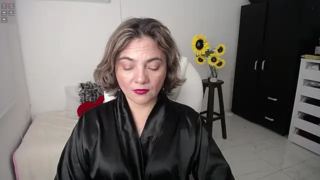 Snapshot of ana_milf chatting on March 15, 2025, 1:07 pm ana milf online show from March 15, 2025, 1:07 pm