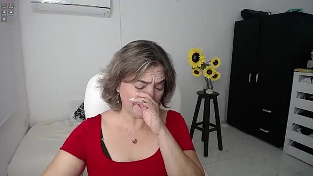 Snapshot of ana_milf chatting on March 17, 2025, 1:46 am ana milf online show from March 17, 2025, 1:46 am