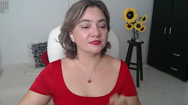 Snapshot of ana_milf chatting on March 20, 2025, 1:26 pm ana milf online show from March 20, 2025, 1:26 pm