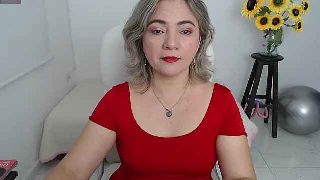 Snapshot of ana_milf chatting on September 9, 2025, 12:15 pm ana milf online show from September 9, 2025, 12:15 pm