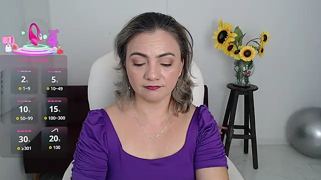 Snapshot of ana_milf chatting on November 12, 2025, 2:28 pm ana milf online show from November 12, 2025, 2:28 pm