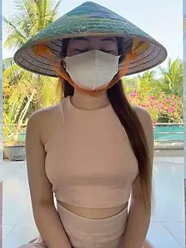 BabyThree  online show from March 7, 2026, 9:17 am