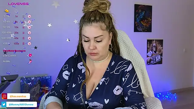 misskaassandraa online show from February 24, 2025, 2:48 pm