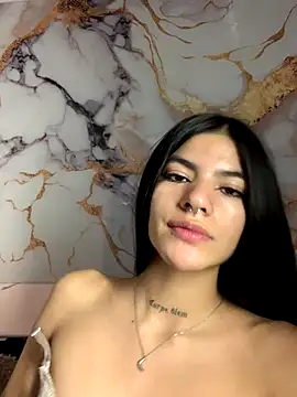 liss hot  online show from November 13, 2025, 9:36 pm