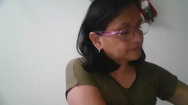 titssmall123 online show from January 7, 2026, 12:18 pm