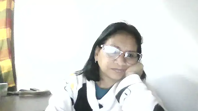 titssmall123 online show from August 6, 2026, 10:06 am
