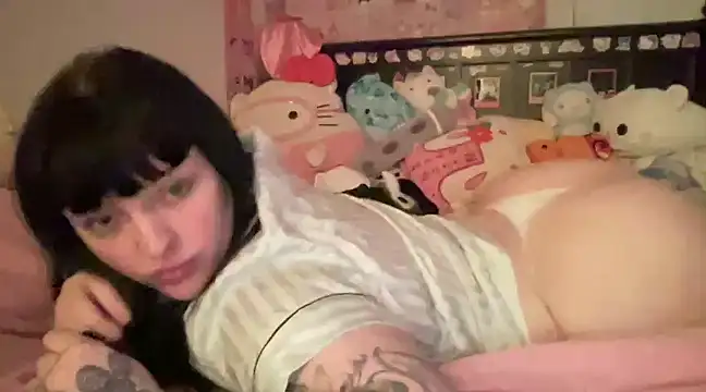 Snapshot of FaeKelly chatting on February 4, 2025, 6:25 am FaeKelly online show from February 4, 2025, 6:25 am