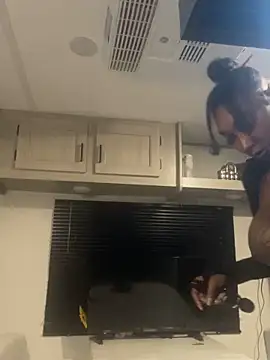 Snapshot of CUMQUEEN-XXX69 chatting on September 20, 2025, 3:51 am CUMQUEEN-XXX69 online show from September 20, 2025, 3:51 am