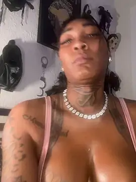 Snapshot of CUMQUEEN-XXX69 chatting on November 14, 2025, 12:42 am CUMQUEEN-XXX69 online show from November 14, 2025, 12:42 am