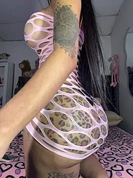 saragill323 online show from November 9, 2025, 12:31 am