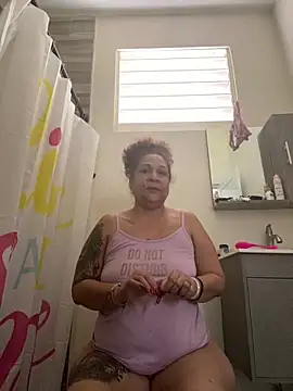 ladycreamypr2 online show from February 23, 2026, 6:16 pm