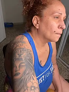 ladycreamypr2 online show from March 19, 2026, 12:36 am