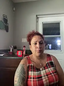 ladycreamypr2 online show from May 22, 2026, 7:41 pm