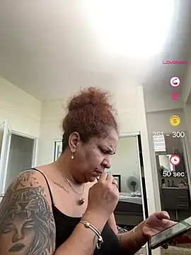 ladycreamypr2 online show from July 2, 2026, 4:02 pm