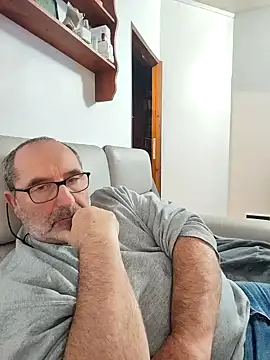 gillou1234 online show from November 11, 2025, 6:08 pm