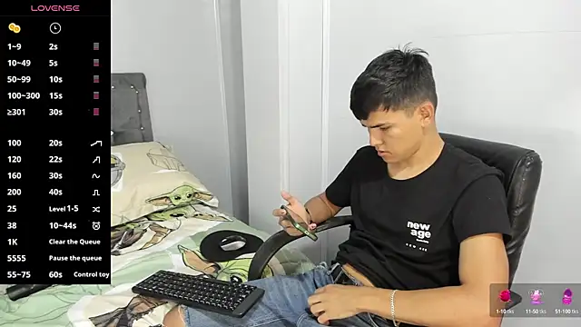 Snapshot of Jacobb_Lee chatting on February 15, 2025, 8:11 pm Jacobb Lee online show from February 15, 2025, 8:11 pm