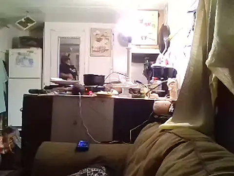 allissonw13 online show from January 24, 2025, 9:06 am