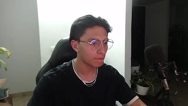 jay dimarco2 online show from December 17, 2025, 4:40 am