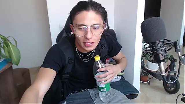 jay dimarco2 online show from February 8, 2026, 8:34 pm