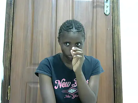 hottgirlval online show from April 6, 2026, 11:44 am