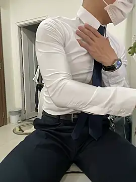 harrylouis1357 online show from December 22, 2024, 10:17 am