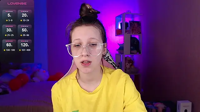 Snapshot of ur_kitty__ chatting on March 4, 2025, 12:55 pm ur kitty online show from March 4, 2025, 12:55 pm