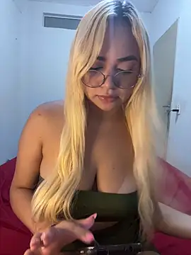 Snapshot of Ninfetinha__ chatting on March 24, 2026, 6:35 pm Ninfetinha online show from March 24, 2026, 6:35 pm