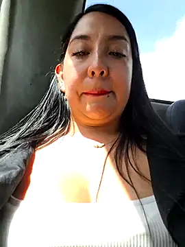 Bella keny online show from December 3, 2025, 5:33 pm