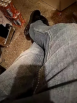 A man in public online show from October 12, 2025, 12:26 pm