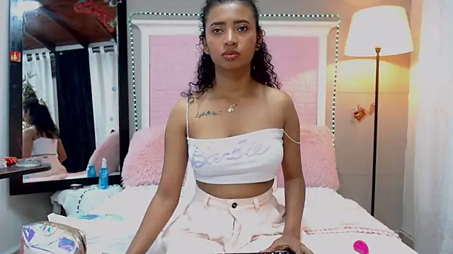 Snapshot of JessyZoe chatting on January 23, 2025, 12:19 pm JessyZoe online show from January 23, 2025, 12:19 pm
