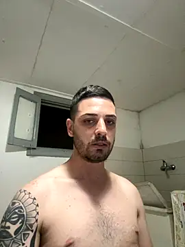 iltoscano95 online show from September 13, 2025, 9:03 pm