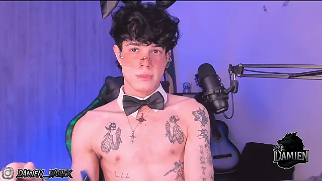 cinnamon boyxxx online show from September 24, 2025, 1:09 am