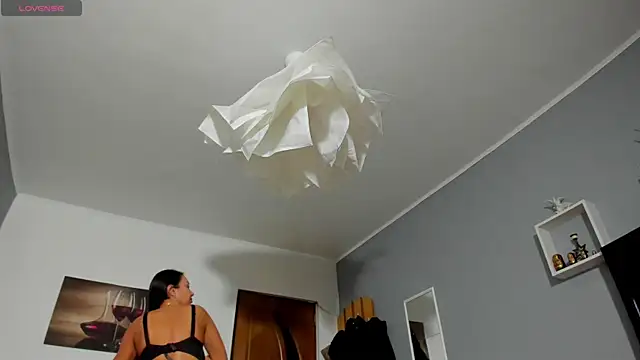Snapshot of SexxyMeriem chatting on December 3, 2024, 12:38 pm SexxyMeriem online show from December 3, 2024, 12:38 pm