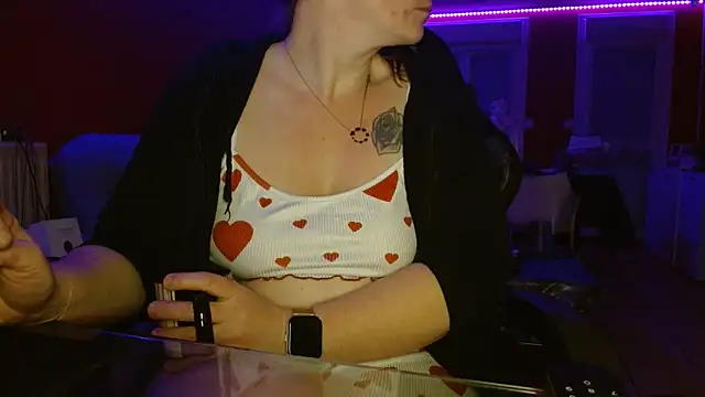 cruellaculdenfer67 online show from March 12, 2025, 9:35 pm